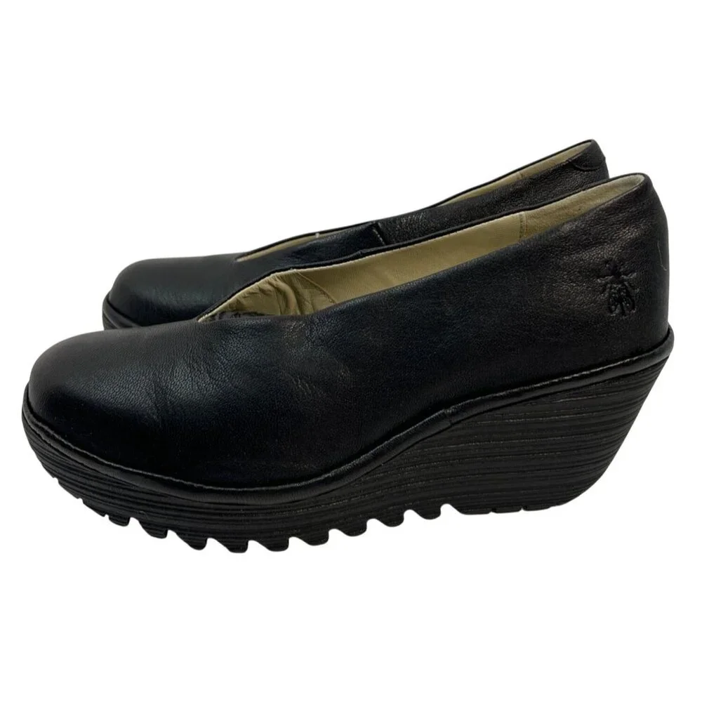 Fly London Women's Yaz Mousse Ballerina Wedge Black Leather Size‎ 39 US 8-8.5